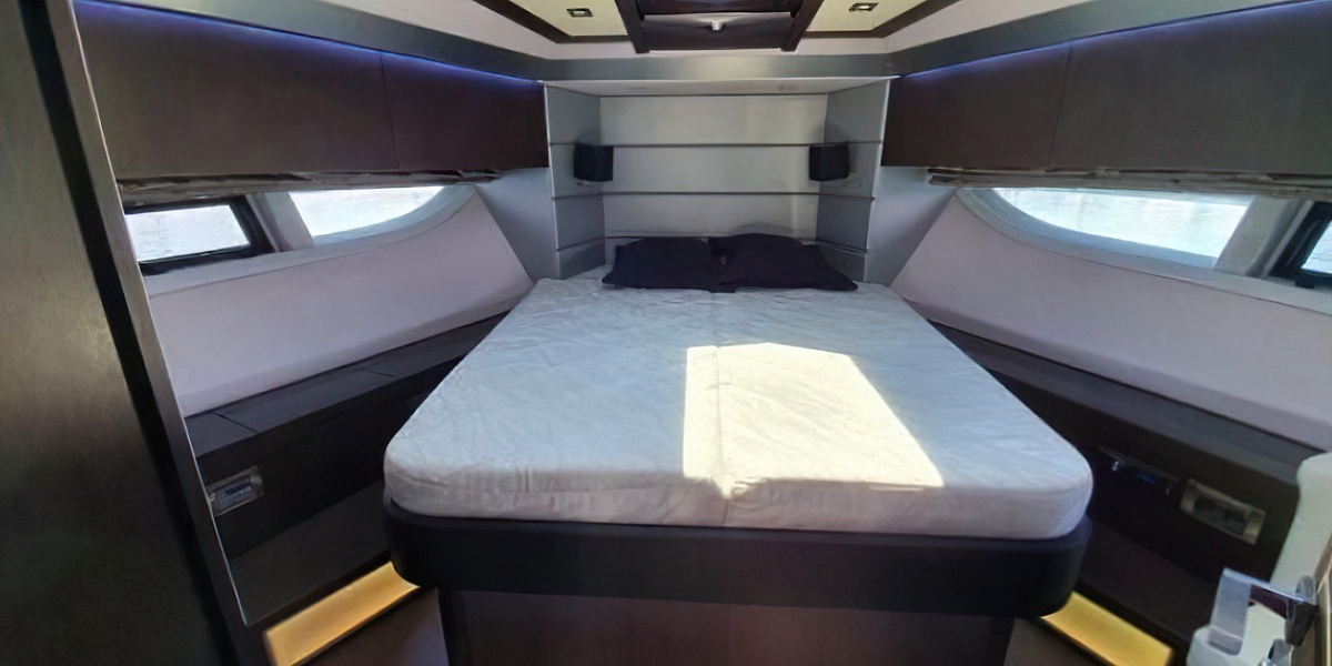 Продается моторная яхта Galeon 700 Skydeck